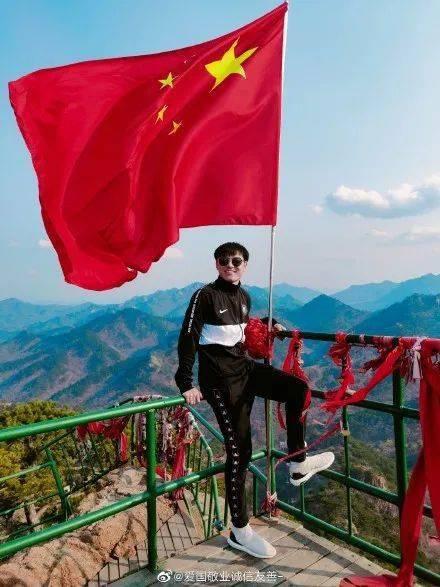 匆忙离开